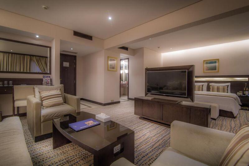 Hotel Golden Tulip Bahrain Manama Habitación foto