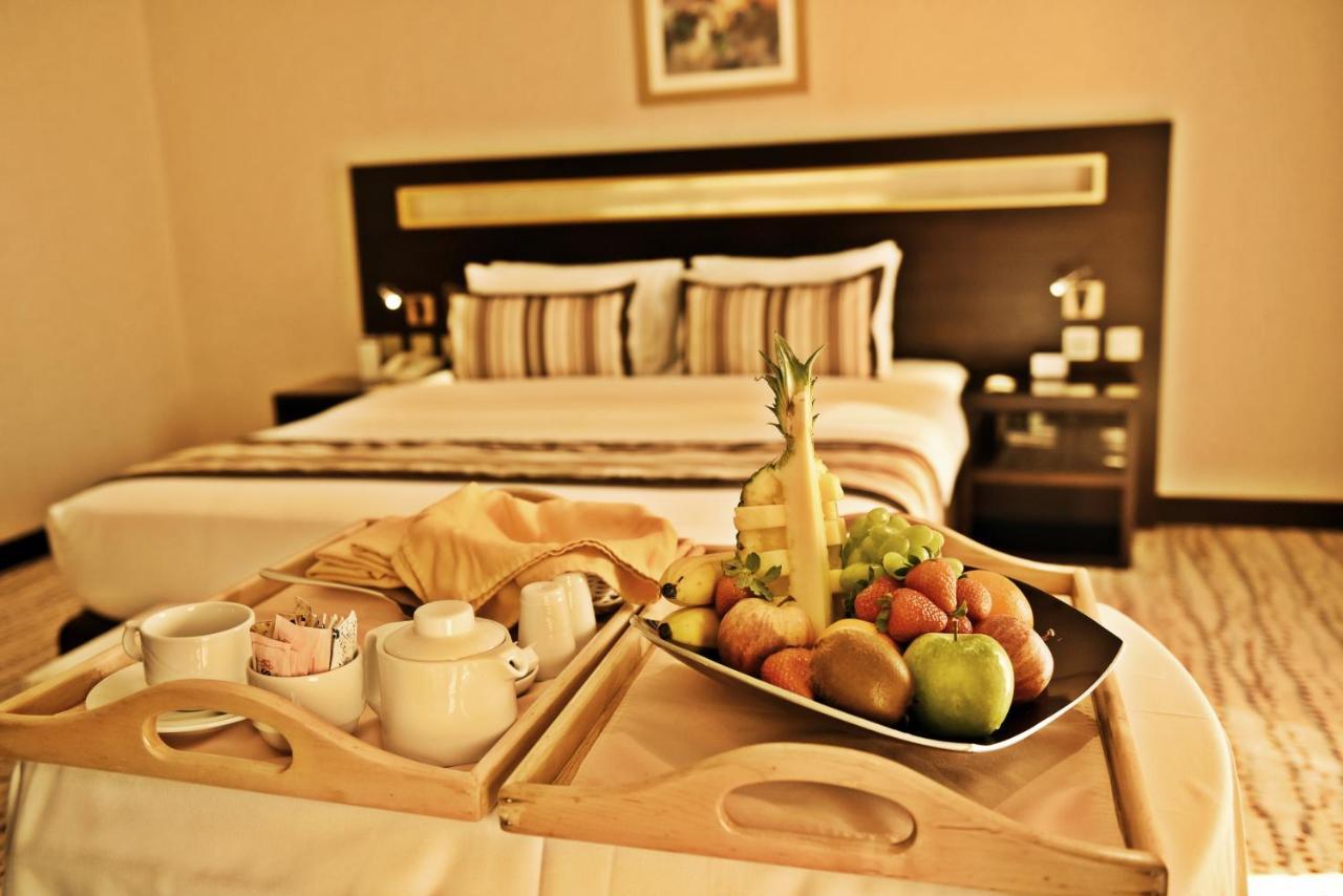 Hotel Golden Tulip Bahrain Manama Exterior foto