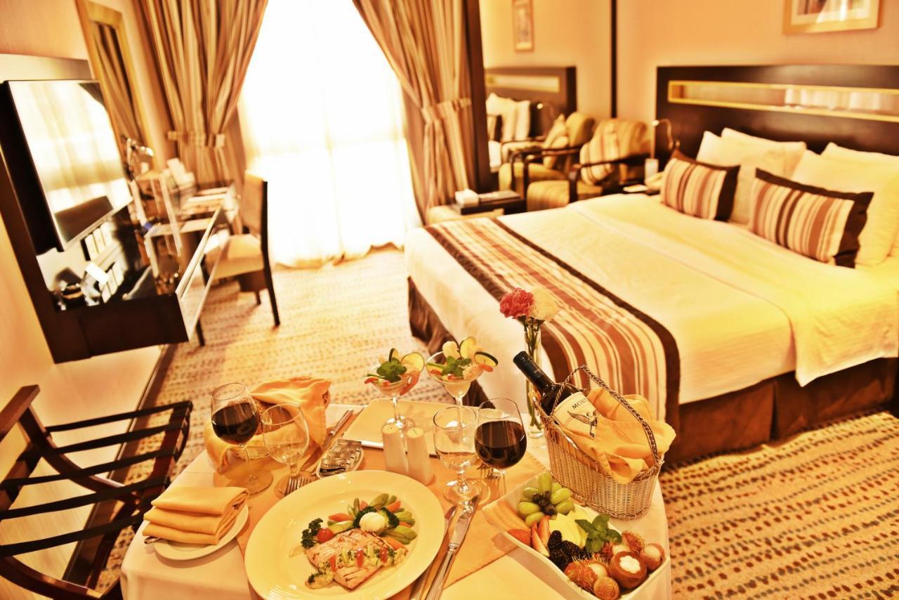 Hotel Golden Tulip Bahrain Manama Exterior foto