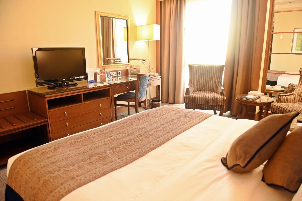 Hotel Golden Tulip Bahrain Manama Exterior foto
